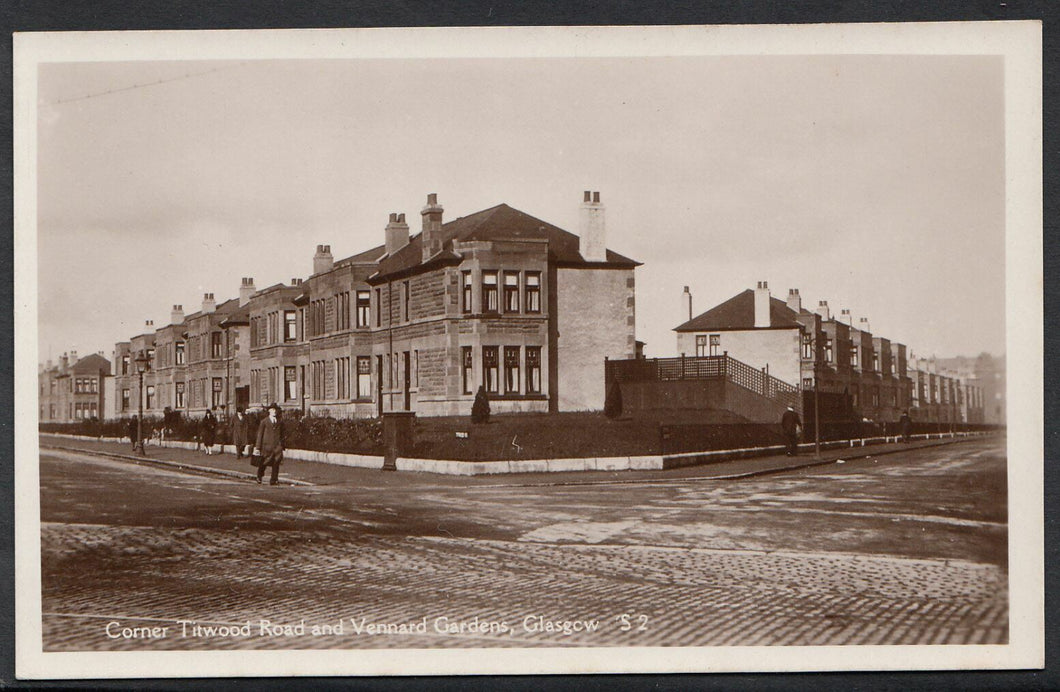 Scotland Postcard - Corner Titwood Road & Vennard Gardens, Glasgow  A9654