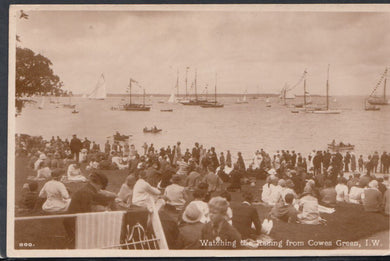 Isle of Wight Postcard - Watching The Racing From Cowes Green   RS12518