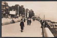 Load image into Gallery viewer, Isle of Wight Postcard - The Parade, Cowes    RS12477

