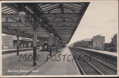 Essex Postcard - Romford Train Station (New) - MB1996