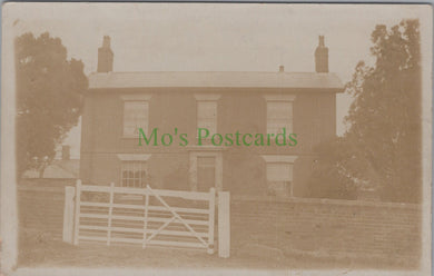 Essex Postcard - Detached House, Posted From Colchester HP650