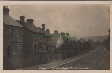 Essex Postcard - Loughton, Queens Park Road   HP665