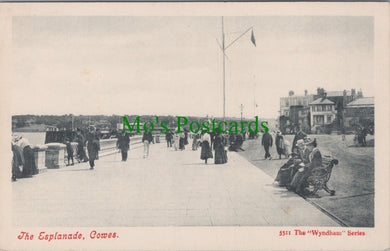 Isle of Wight Postcard - The Esplanade, Cowes  Ref.SW9807