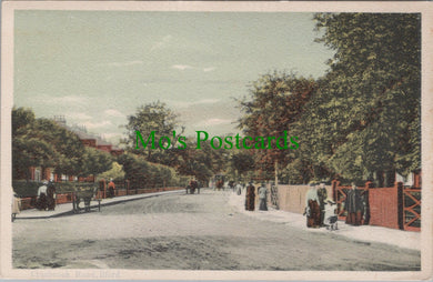 London Postcard - Cranbrook Road, Ilford  Ref.SW9837