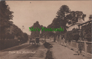 Berkshire Postcard - Castle Hill, Maidenhead  Ref.HP353