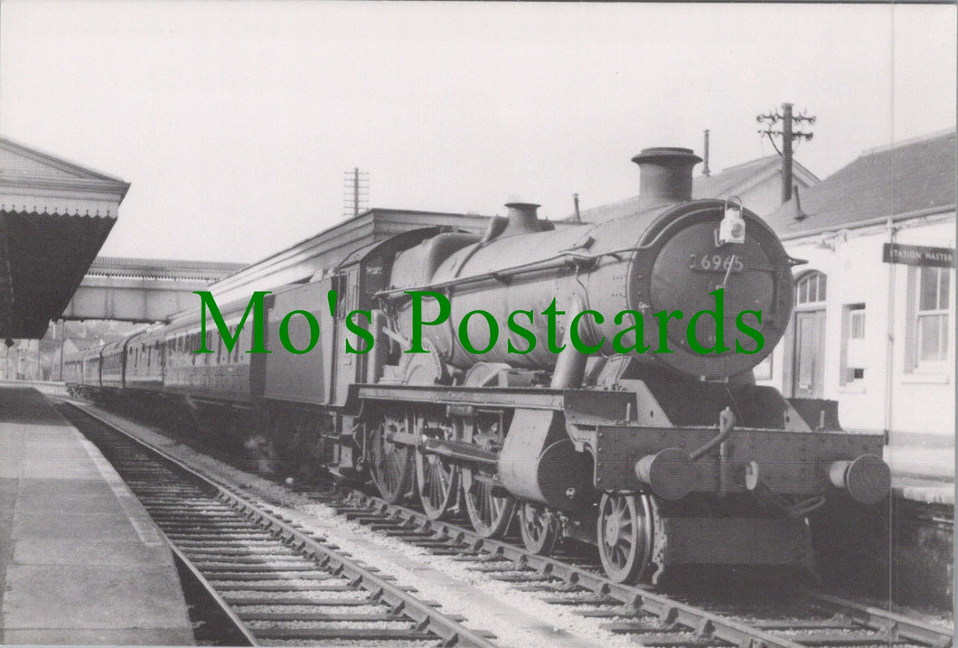 Railway Postcard - Engine No 6965 'Thirlestaine Hall' at Paignton, 1960 - Ref.SW10211