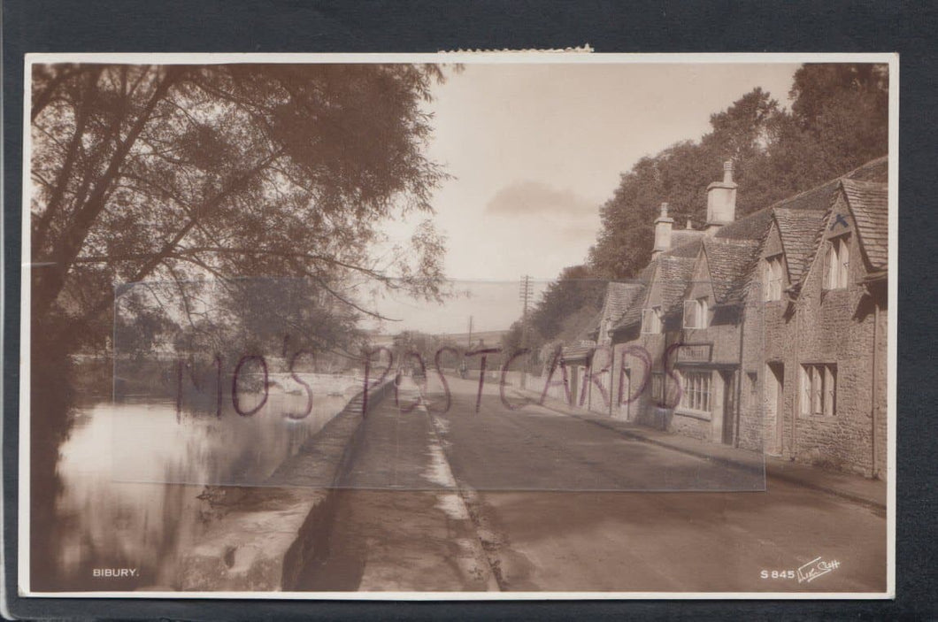 Gloucestershire Postcard - Bibury Village - Mo’s Postcards 