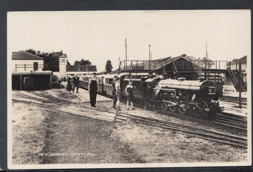 Railway Postcard - Trains - New Romney Station, 1960 - Mo’s Postcards 
