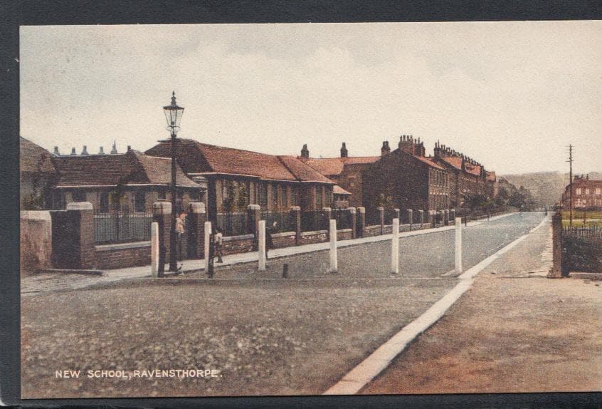 Northamptonshire Postcard - New School, Ravensthorpe - Mo’s Postcards 