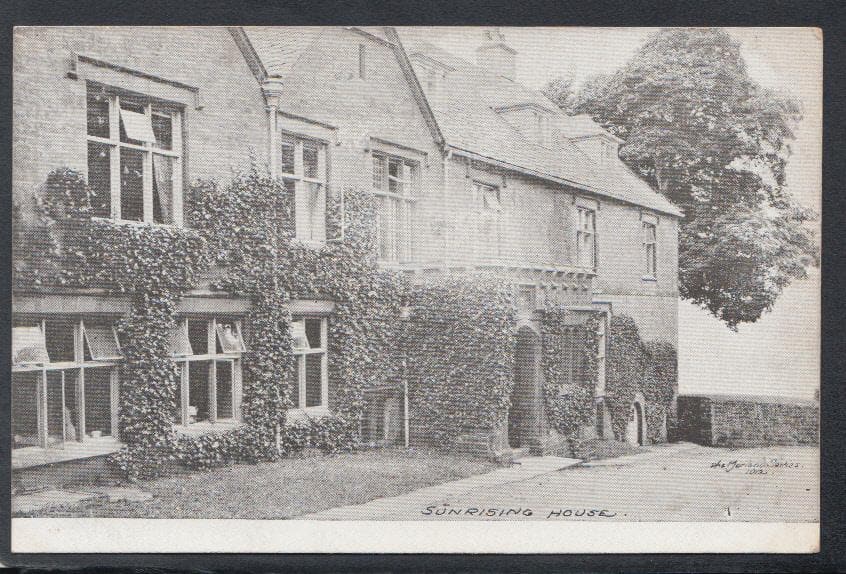 Oxfordshire Postcard - Sunrising House, Banbury - Mo’s Postcards 