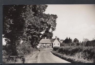 Oxfordshire Postcard - Hailey Village - Mo’s Postcards 