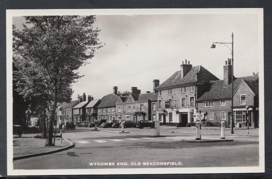 Buckinghamshire Postcard - Wycombe End, Old Beaconsfield - Mo’s Postcards 