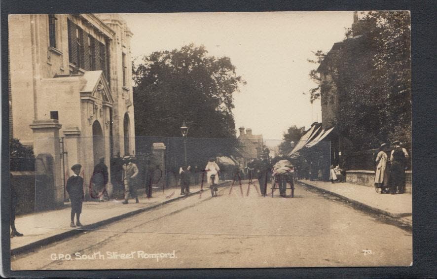 Essex Postcard - G.P.O, South Street, Romford - Mo’s Postcards 
