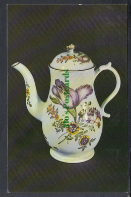 Ipswich Museum - Lowestoft Coffee Pot