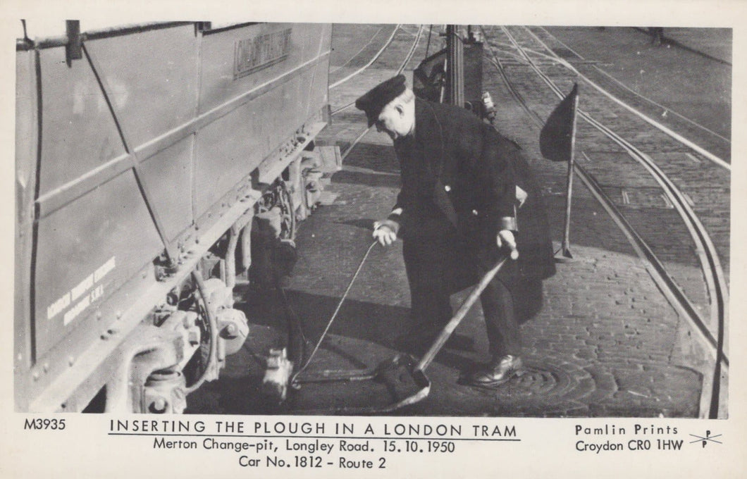 London Postcard - Inserting The Plough in a London Tram, Merton Change-Pit 1950 - Mo’s Postcards 