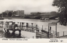 Load image into Gallery viewer, London Postcard - Putney Bridge and Pier - Mo’s Postcards 
