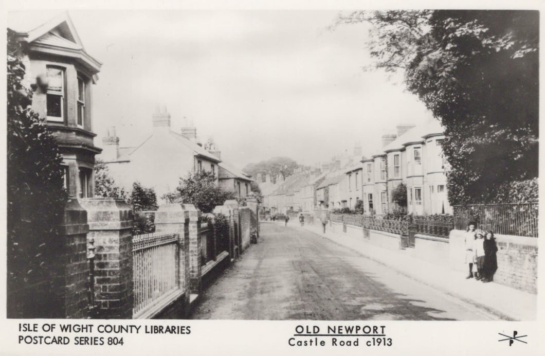 Isle of Wight Postcard - Old Newport - Castle Road c1913 - Mo’s Postcards 