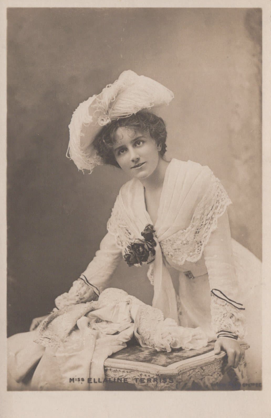 Actress Postcard - Miss Ellaline Terriss - Mo’s Postcards 