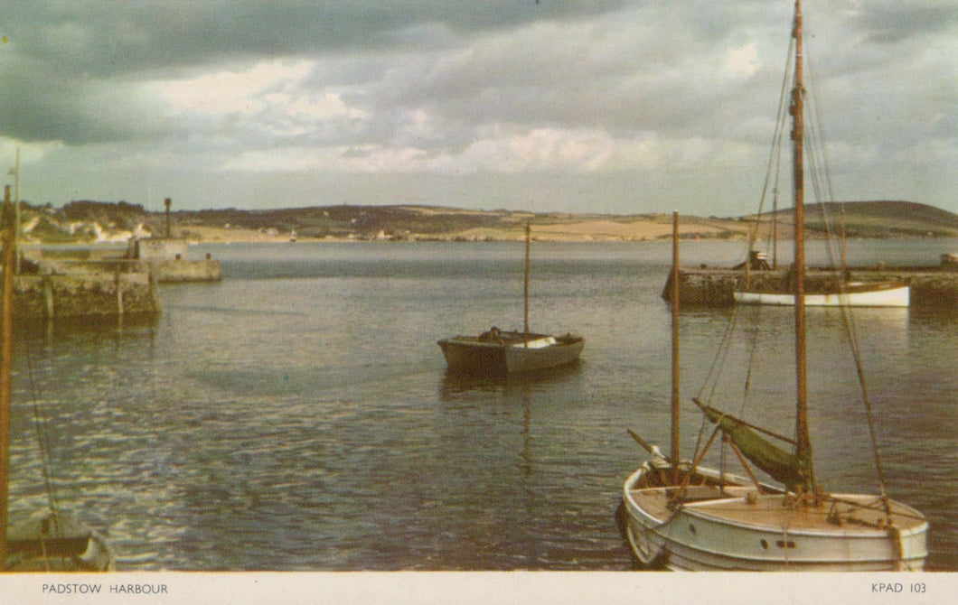 Cornwall Postcard - Padstow Harbour - Mo’s Postcards 