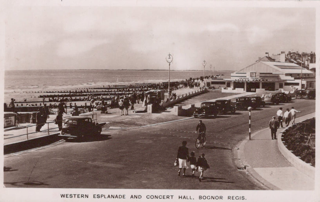 Sussex Postcard - Western Esplanade and Concert Hall, Bognor Regis, 1949 - Mo’s Postcards 