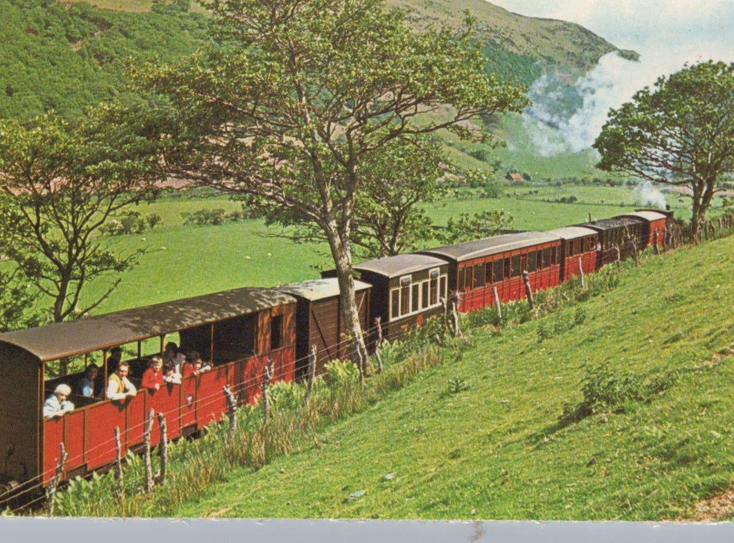 Railways Postcard - Train Approaching Abergynolwyn - Mo’s Postcards 