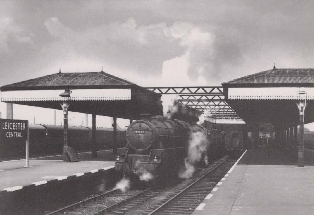 Leicestershire Postcard - Engine No 44847 at The South End of Leicester Central Station, 1961 - Mo’s Postcards 