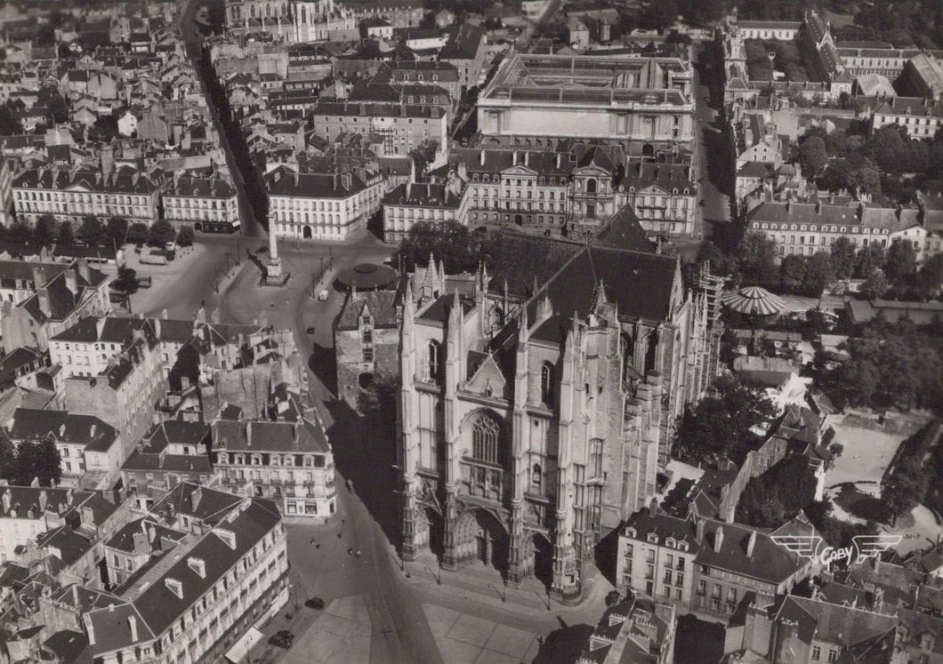 France Postcard - Aerial View of Nantes - La Cathedrale Saint-Pierre - Mo’s Postcards 